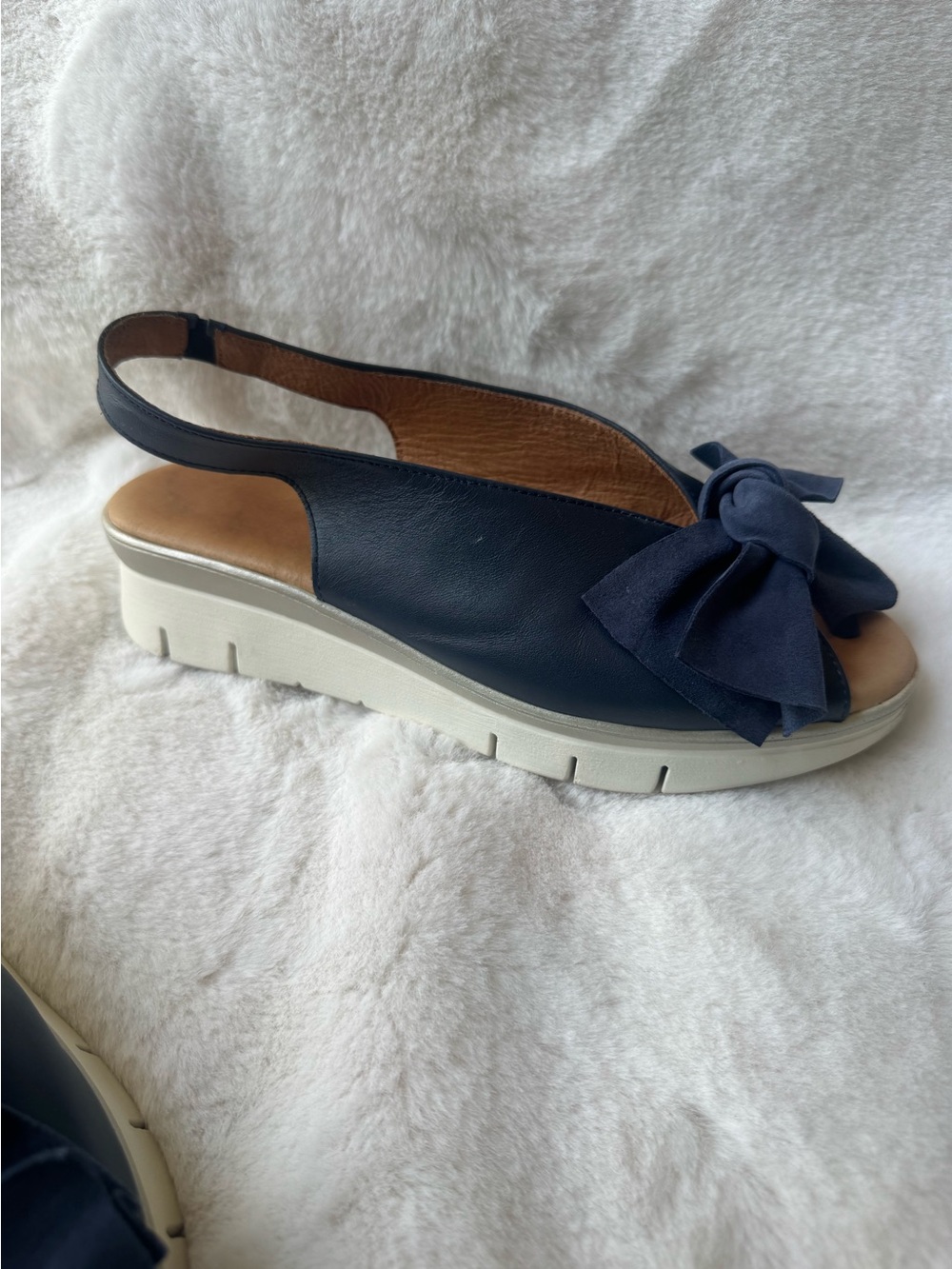 Womens Navy Slingback Bow Platform Sandal with Suede Bows Size 7